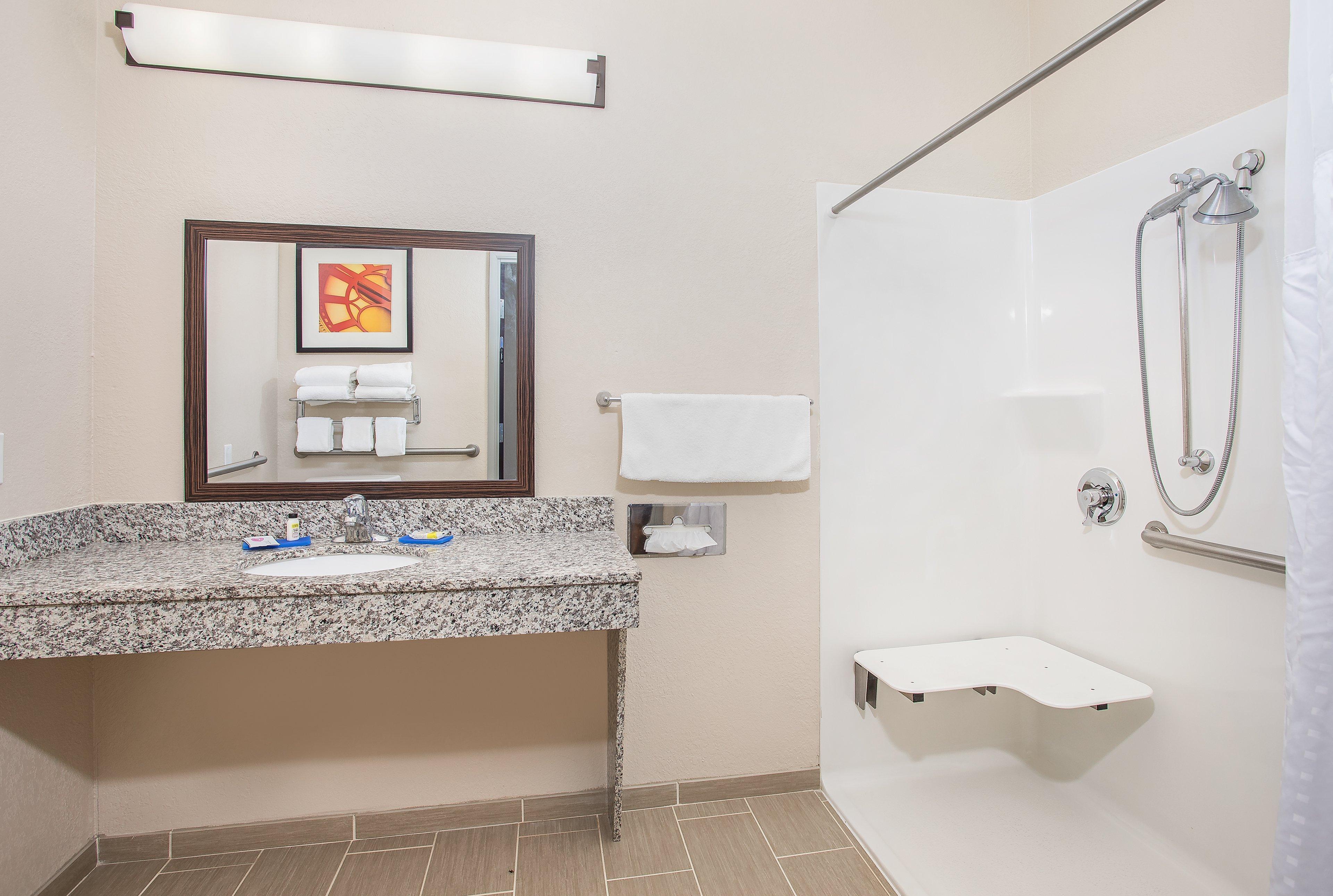 Holiday Inn Express Hotel & Suites Glasgow By Ihg Экстерьер фото
