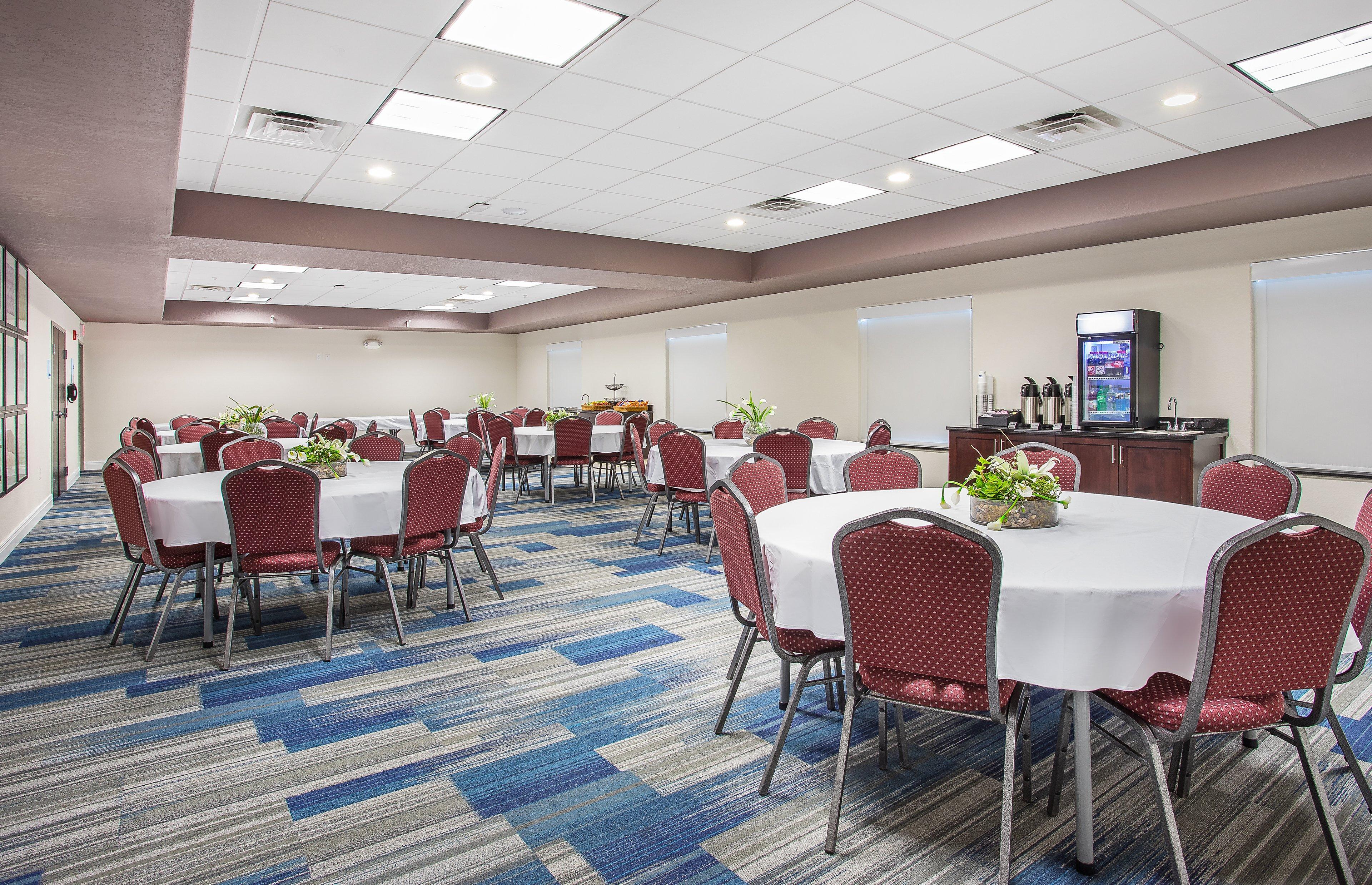 Holiday Inn Express Hotel & Suites Glasgow By Ihg Экстерьер фото