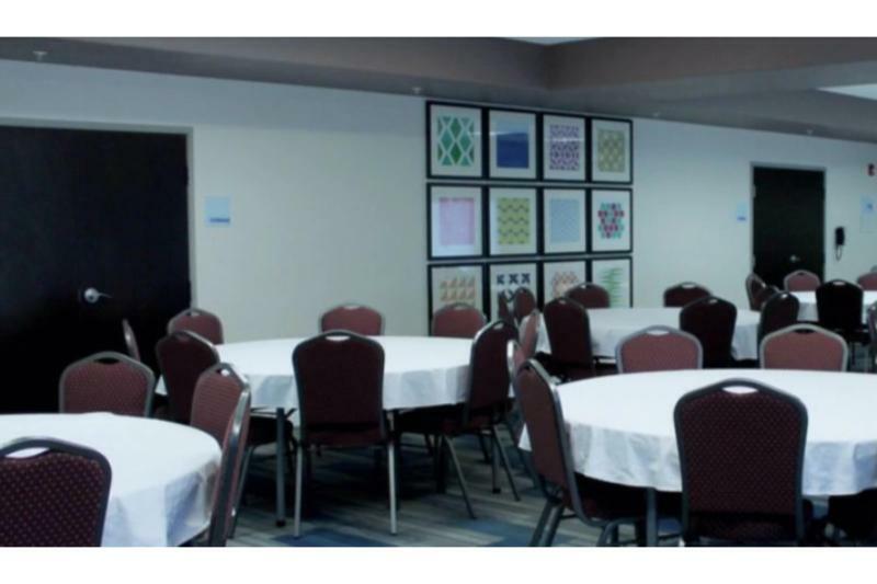 Holiday Inn Express Hotel & Suites Glasgow By Ihg Экстерьер фото