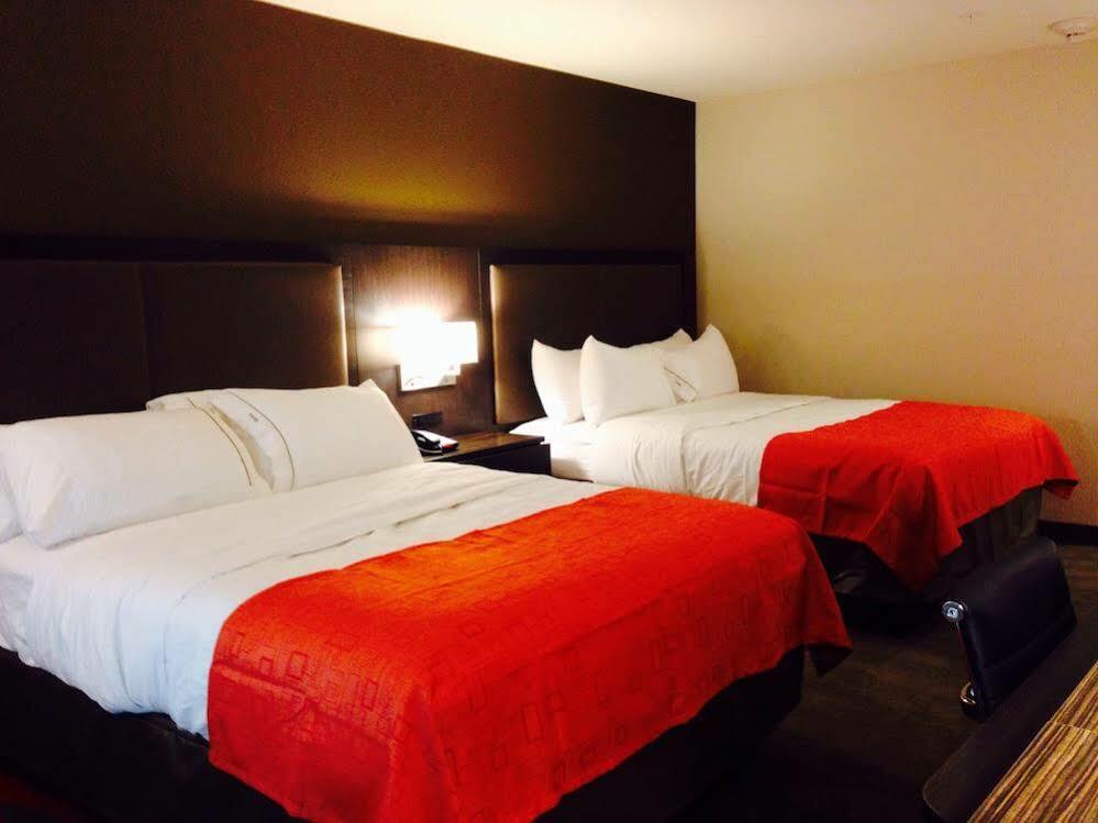 Holiday Inn Express Hotel & Suites Glasgow By Ihg Экстерьер фото